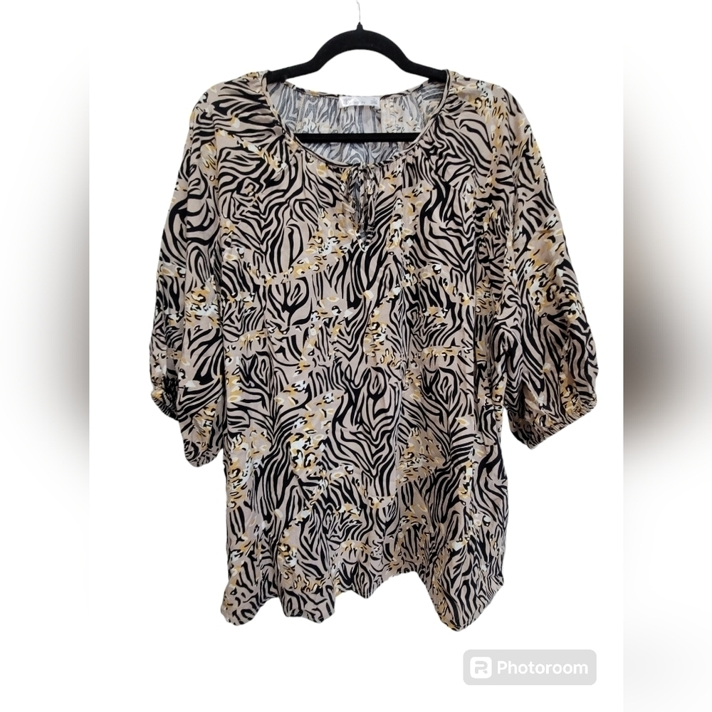 1X Animal Print Front Keyhole w/Tie String 3/4 Sleeve Blouse